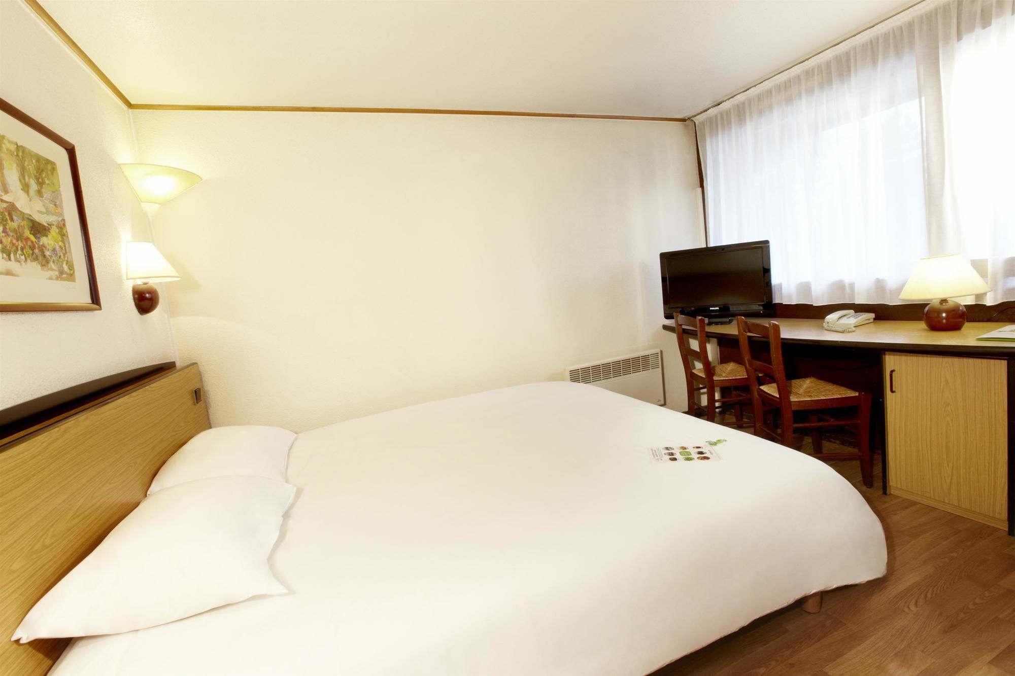 กีริยาด ดิเร็ค น็องซี ซุด คริส โฮเทล Hotel Essey-les-Nancy ภายนอก รูปภาพ